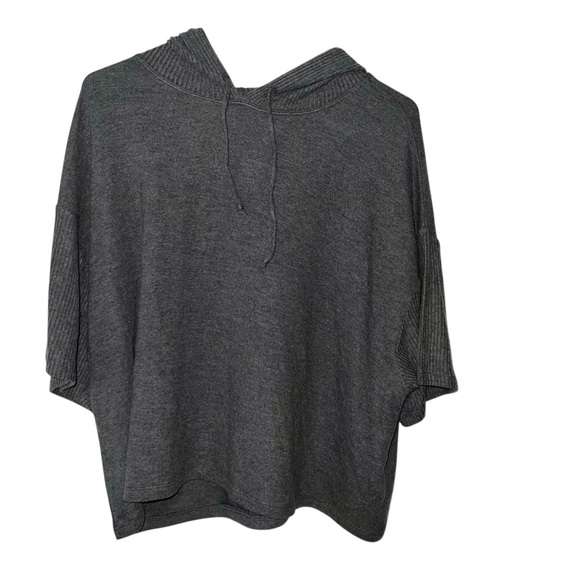 Calme size med hooded short sleeve top - Picture 4 of 9